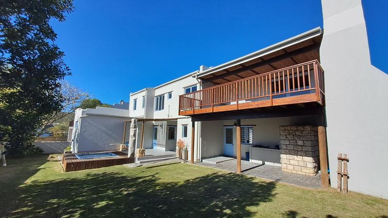 4 Bedroom Property for Sale in Stilbaai Wes Western Cape
